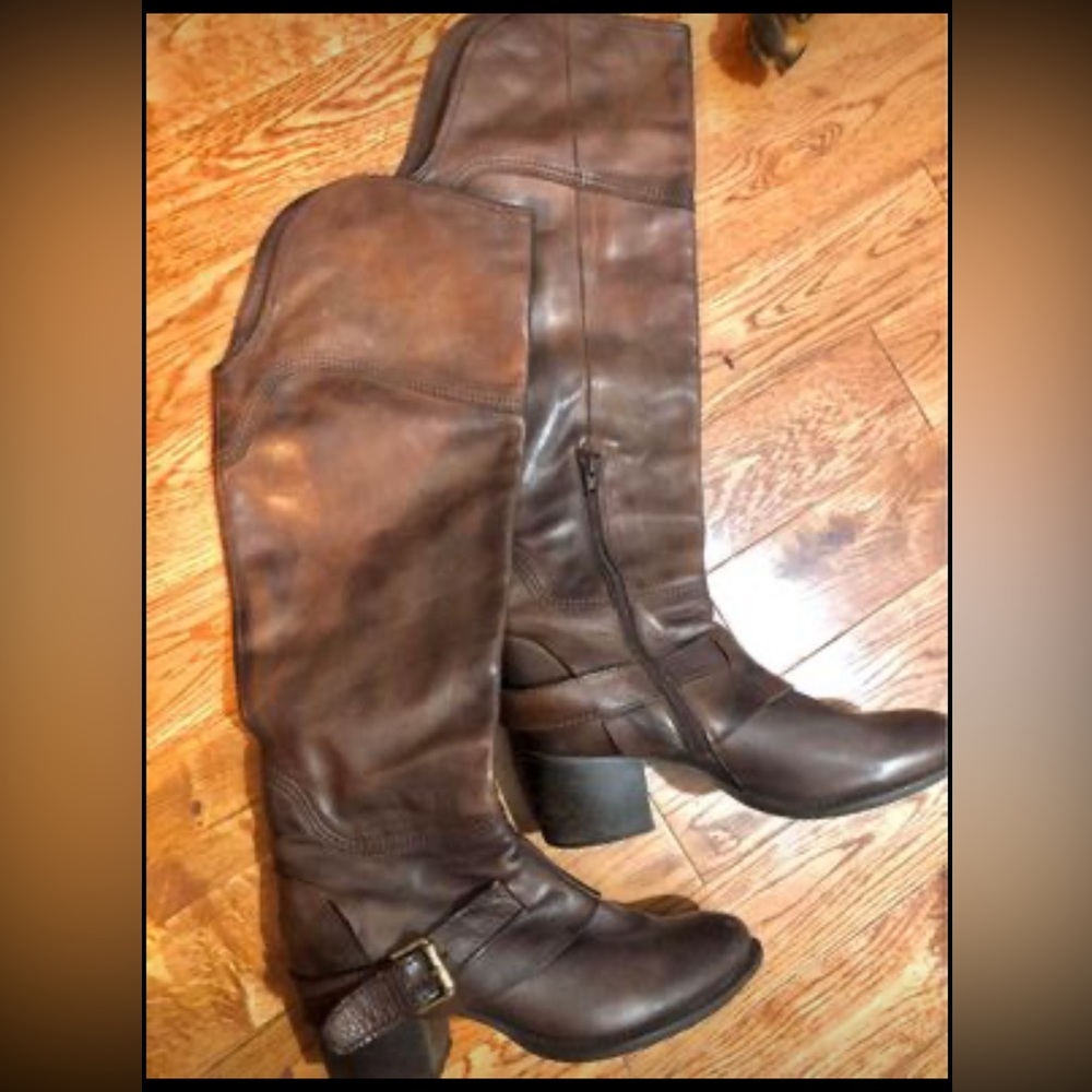 Beautiful leather over the knee boots from Neiman Marcus. Made in Italy.